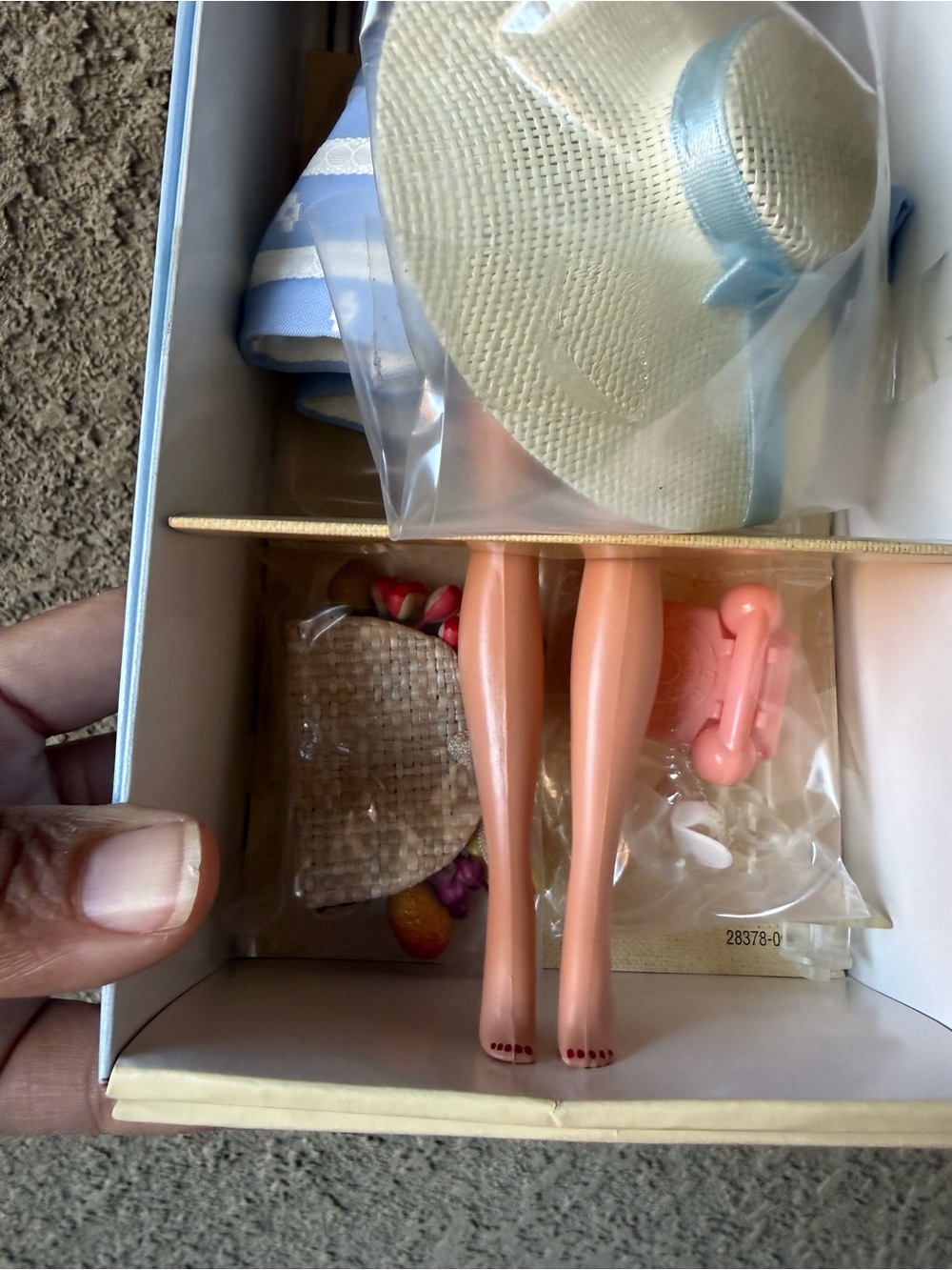Barbie Collectors Limited Suburban Shopper 1959 Fashion Doll Replica 2001 - Picture 2 of 9